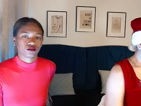 Snapshot of MISSANDRE4 chatting on 12.24.24 MISSANDRE4 online show from 12.24.24