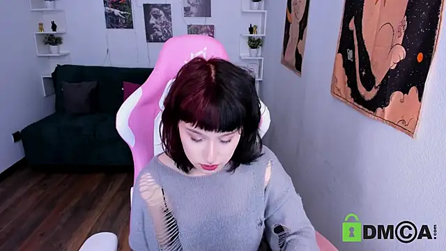 ElizaNik  online show from 03.14.25