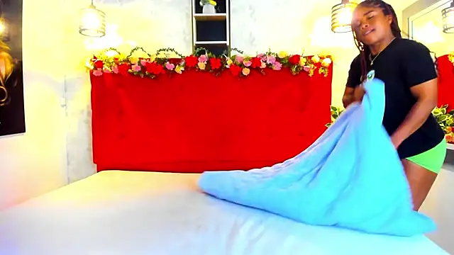 SilvannaFit online show from 03.27.26