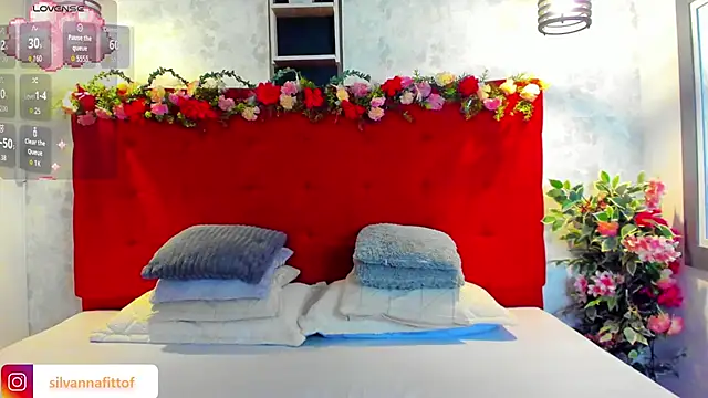 Snapshot of SilvannaFit chatting on 06.23.26 SilvannaFit online show from 06.23.26