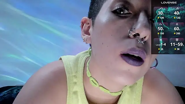 Snapshot of lnxmst chatting on 03.18.25 lnxmst online show from 03.18.25