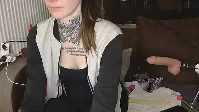 liloucamchaudee online show from 03.15.26