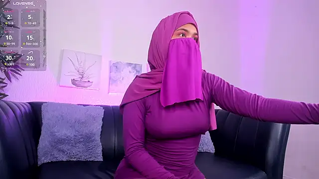 Snapshot of saray_halam chatting on 01.29.25 saray halam online show from 01.29.25