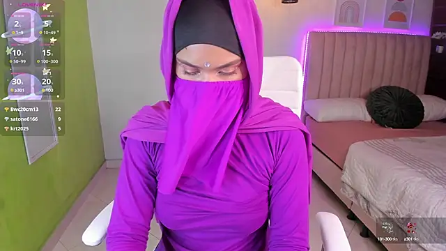 Snapshot of saray_halam chatting on 03.10.25 saray halam online show from 03.10.25