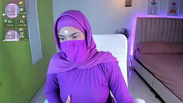 Snapshot of saray_halam chatting on 03.14.25 saray halam online show from 03.14.25