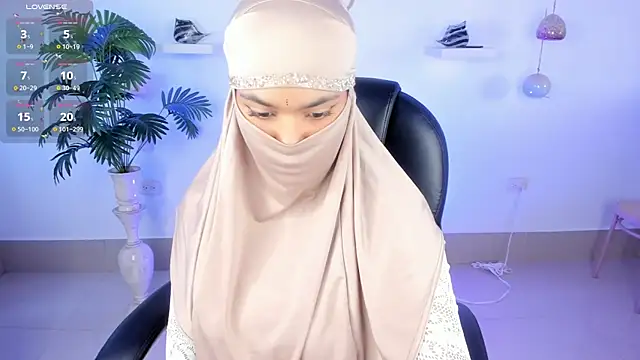 Snapshot of saray_halam chatting on 09.08.25 saray halam online show from 09.08.25