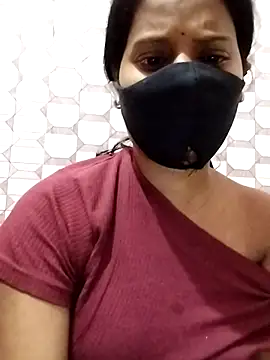 Snapshot of Shivani_Tivari chatting on 02.10.25 Shivani Tivari online show from 02.10.25