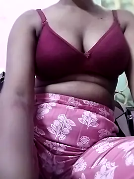 Snapshot of Shivani_Tivari chatting on 11.05.25 Shivani Tivari online show from 11.05.25