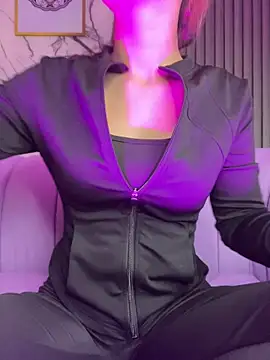 Snapshot of Aaliyah_Salma chatting on 05.28.26 Aaliyah Salma online show from 05.28.26