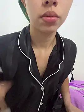 Snapshot of Aaliyah_Salma chatting on 06.07.26 Aaliyah Salma online show from 06.07.26