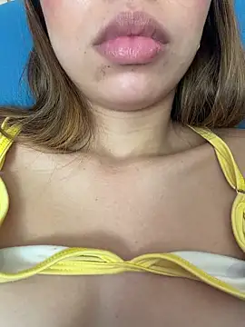 Snapshot of Aaliyah_Salma chatting on 07.12.26 Aaliyah Salma online show from 07.12.26