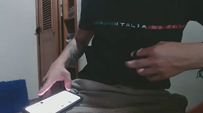 Snapshot of MarceloMilk chatting on 02.20.25 MarceloMilk online show from 02.20.25