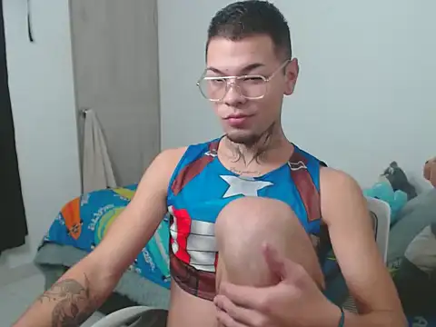 Snapshot of MarceloMilk chatting on 09.19.25 MarceloMilk online show from 09.19.25