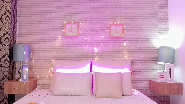 Snapshot of Catalinna_Thompson chatting on 03.01.25 Catalinna Thompson online show from 03.01.25