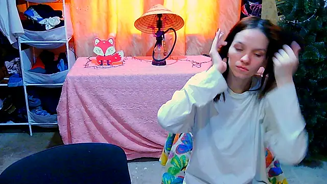 Ivy Lester online show from 01.05.25