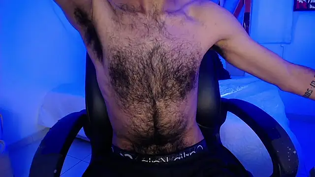 Snapshot of dominick_ahiryy chatting on 12.11.24 dominick ahiryy online show from 12.11.24