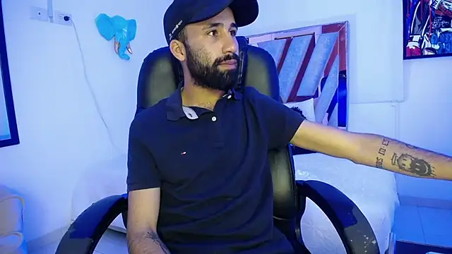 Snapshot of dominick_ahiryy chatting on 12.13.24 dominick ahiryy online show from 12.13.24