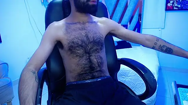 Snapshot of dominick_ahiryy chatting on 12.14.24 dominick ahiryy online show from 12.14.24