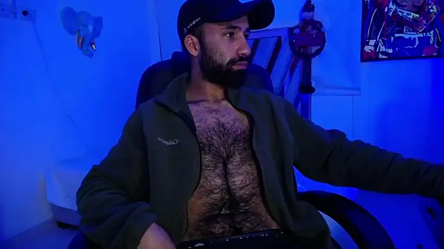 Snapshot of dominick_ahiryy chatting on 12.30.24 dominick ahiryy online show from 12.30.24