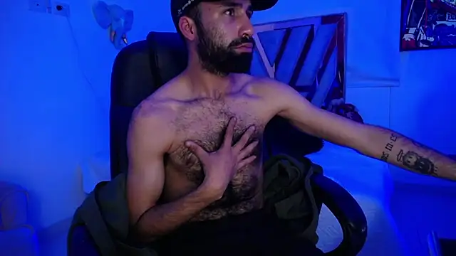 Snapshot of dominick_ahiryy chatting on 12.30.24 dominick ahiryy online show from 12.30.24