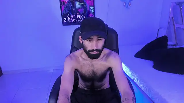 Snapshot of dominick_ahiryy chatting on 01.15.25 dominick ahiryy online show from 01.15.25