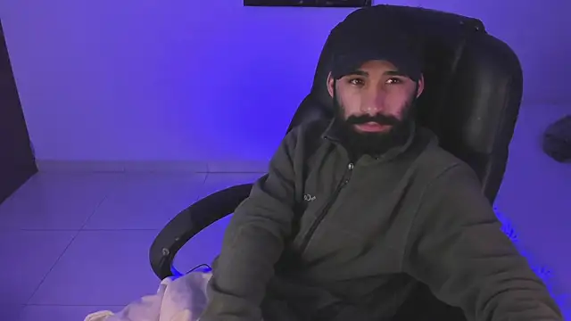 Snapshot of dominick_ahiryy chatting on 01.23.25 dominick ahiryy online show from 01.23.25