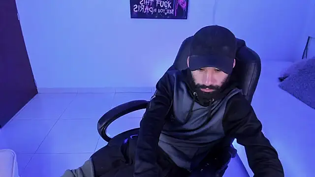 Snapshot of dominick_ahiryy chatting on 01.24.25 dominick ahiryy online show from 01.24.25