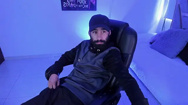 Snapshot of dominick_ahiryy chatting on 01.24.25 dominick ahiryy online show from 01.24.25