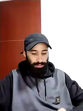 Snapshot of dominick_ahiryy chatting on 01.25.25 dominick ahiryy online show from 01.25.25