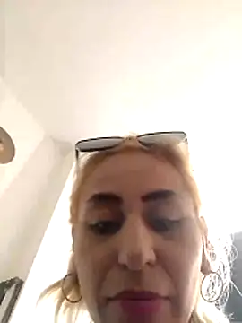 ariana crazzy online show from 04.01.26