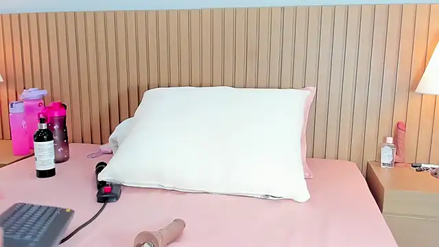 sexy mich 18 online show from 12.28.24