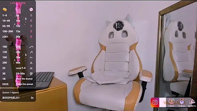 Snapshot of Valery_Maravilla_ chatting on 03.14.25 Valery Maravilla online show from 03.14.25