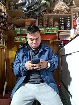 Snapshot of TheBriiaand30 chatting on 09.28.25 TheBriiaand30 online show from 09.28.25