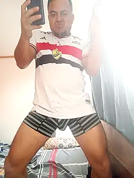 Snapshot of TheBriiaand30 chatting on 12.14.25 TheBriiaand30 online show from 12.14.25