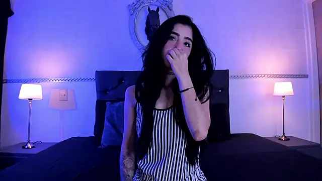 Snapshot of RomeroMoon chatting on 12.04.24 RomeroMoon online show from 12.04.24