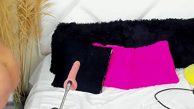 Snapshot of ScarlethNatasha chatting on 01.29.25 ScarlethNatasha online show from 01.29.25