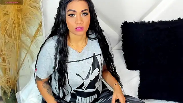 Snapshot of ScarlethNatasha chatting on 09.27.25 ScarlethNatasha online show from 09.27.25