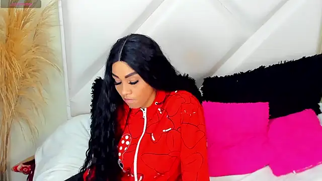 Snapshot of ScarlethNatasha chatting on 10.26.25 ScarlethNatasha online show from 10.26.25