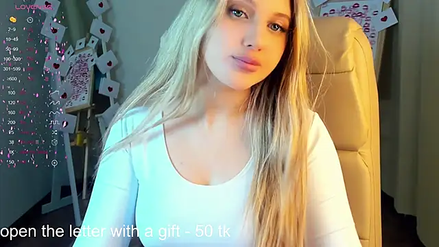 Evacadooo online show from 02.18.25