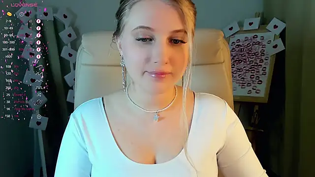 Evacadooo online show from 02.24.25