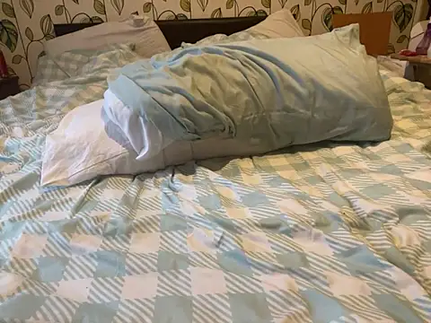 iveedie017 online show from 12.04.24