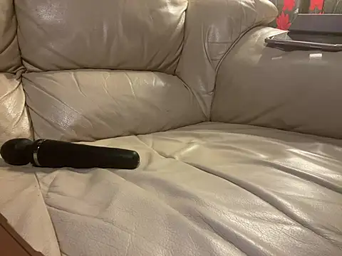 iveedie017 online show from 12.23.24