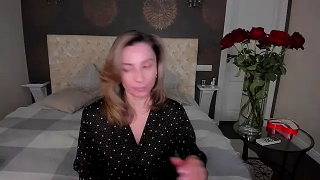 Snapshot of AllisonWilliams chatting on 02.19.26 AllisonWilliams online show from 02.19.26