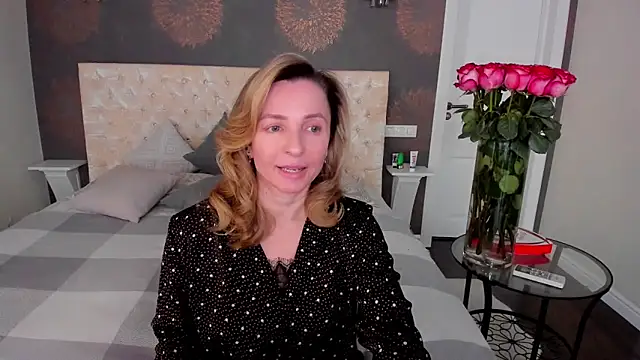 Snapshot of AllisonWilliams chatting on 03.15.26 AllisonWilliams online show from 03.15.26