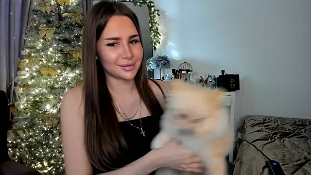 Snapshot of SuraMune chatting on 01.08.25 SuraMune online show from 01.08.25