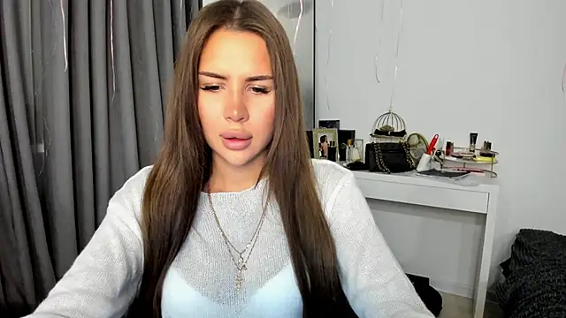 Snapshot of SuraMune chatting on 02.12.25 SuraMune online show from 02.12.25