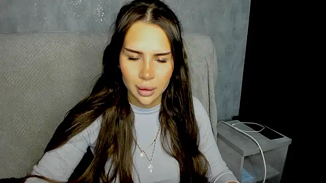 Snapshot of SuraMune chatting on 02.10.26 SuraMune online show from 02.10.26