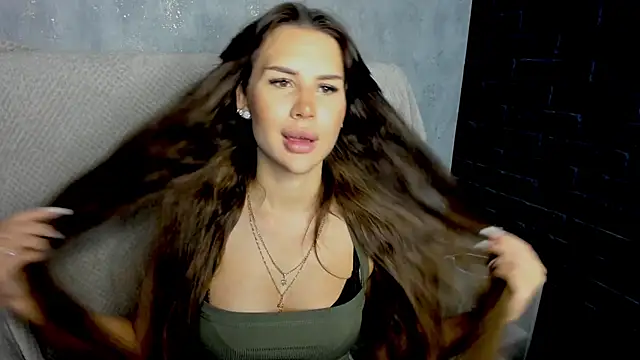 Snapshot of SuraMune chatting on 02.17.26 SuraMune online show from 02.17.26