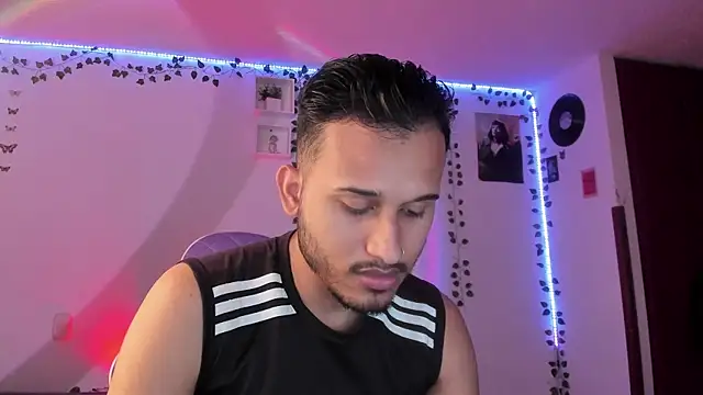 Raf brunette online show from 02.17.25