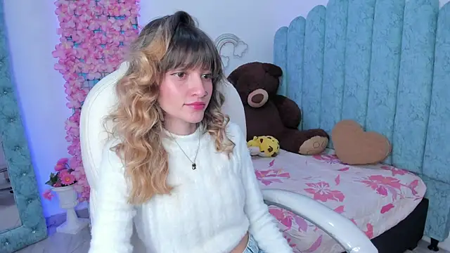 summer sweet  online show from 02.27.25